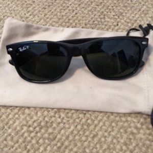 Black polarized Rayban Wayfarer Sunglasses